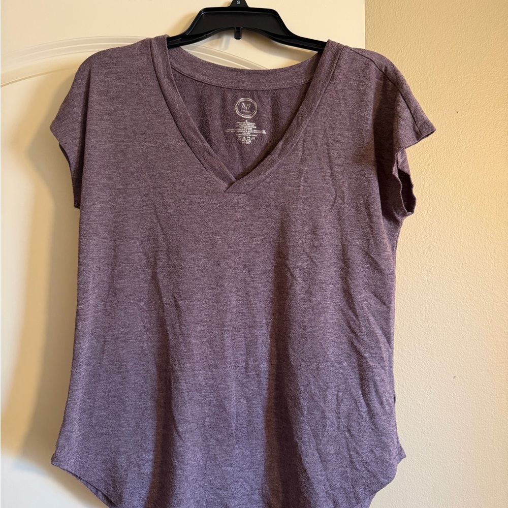 Maurices Heathered Purple V-Neck Tee